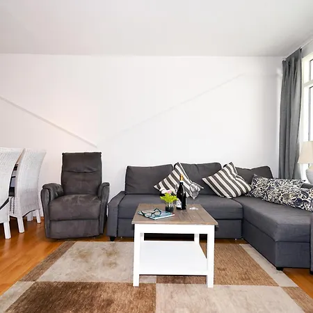 C-411 Ruhige Lage Lejlighed Sierksdorf
